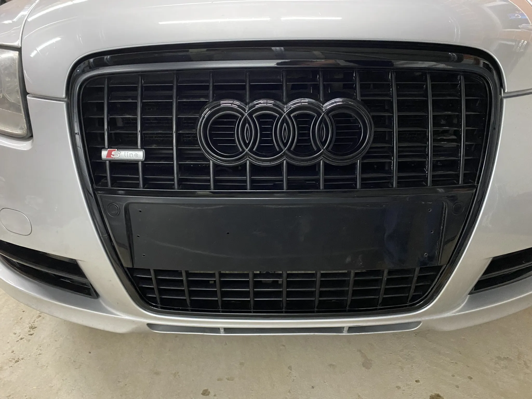 AUDI A6 | Króm eltüntetés / Chrome Delete
