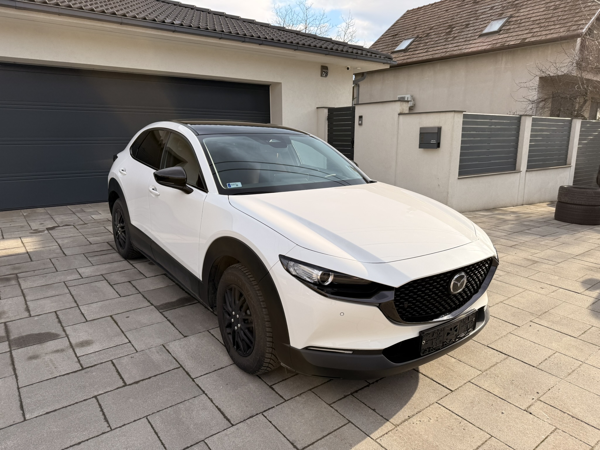 Mazda CX-30 | Front karosszéria védőfóliázás, Fekete tető fóliázás, Chromedelete