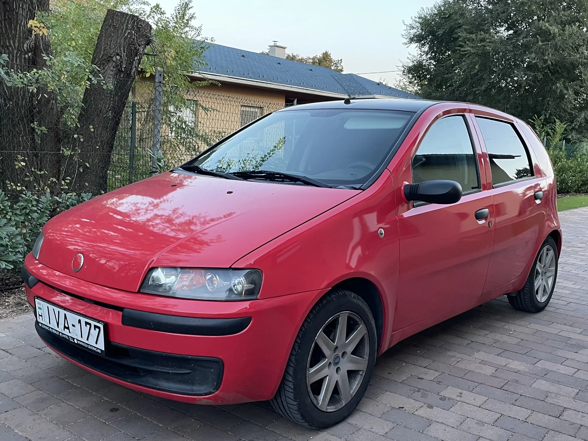 Fiat Punto - Avery Dennison | Soft Red